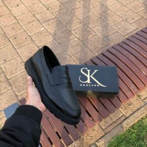 s01 chaussure en cuir noir