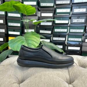 s07 chaussure en cuir noir