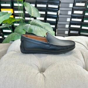 s04 chaussure en cuir noir